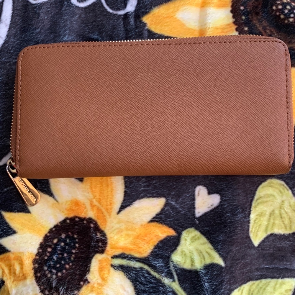 Michael Kors Tan Zip-Around Wallet - Picture 4 of 8